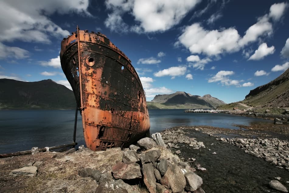 Abandoned Shipwreck Coast by Bragi Ingibergsson - BRIN — canvas wall art