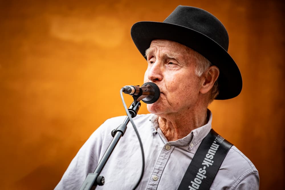 Soulful Musician in Hat by Lars Hylleberg — canvas wall art