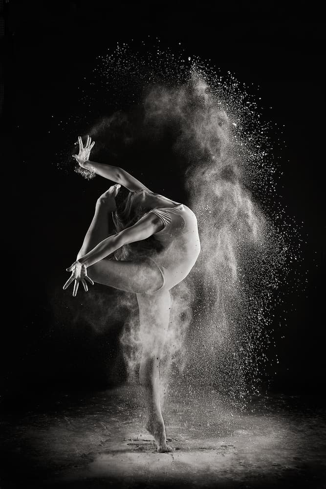 Graceful Powder Dance
