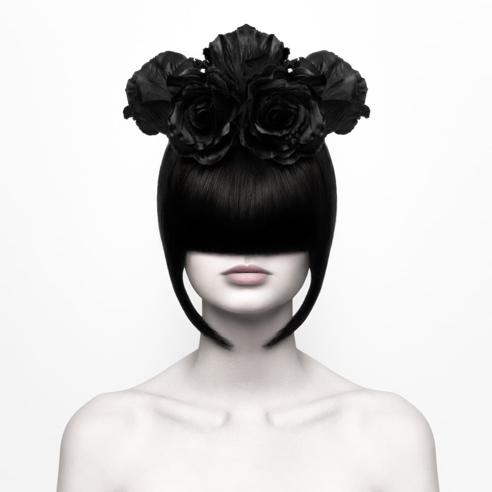 Black Flowers Elegance