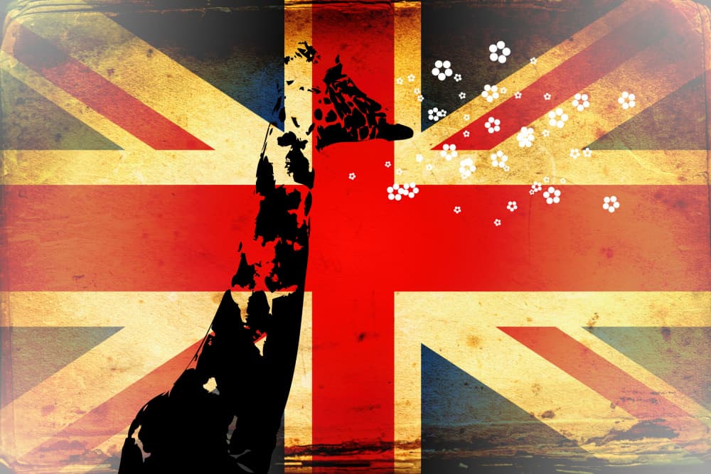 Grunge British Giraffe by Rafal Kulik — canvas wall art