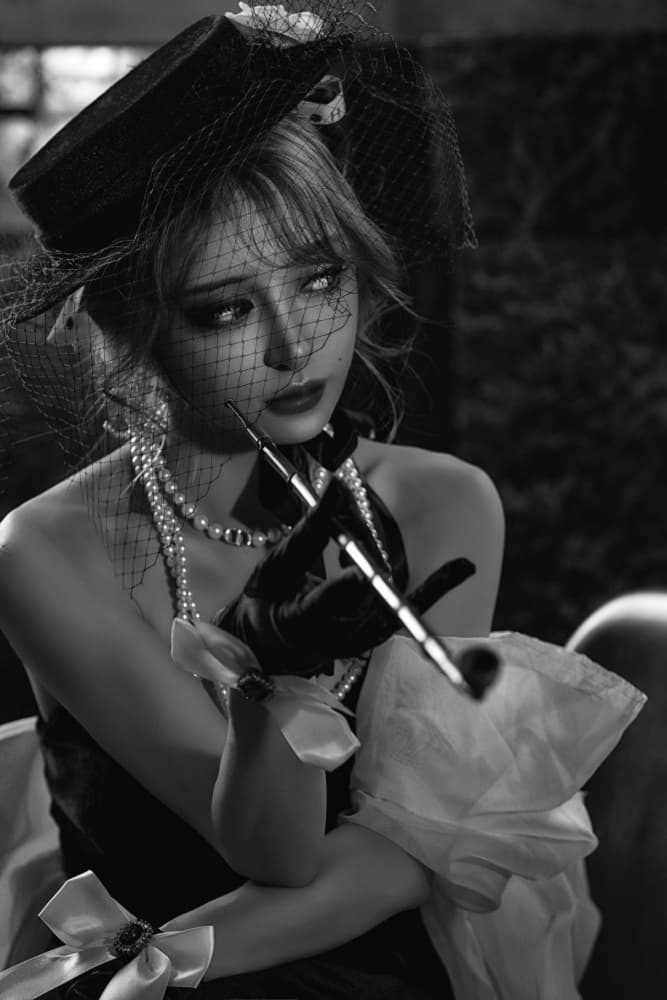 Old Hollywood Glamour by KOIKI — canvas wall art