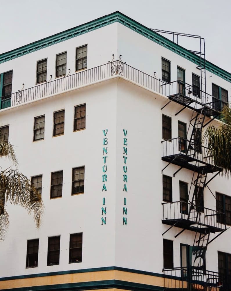Vintage California Hotel by Del Mundo Portraits — canvas wall art