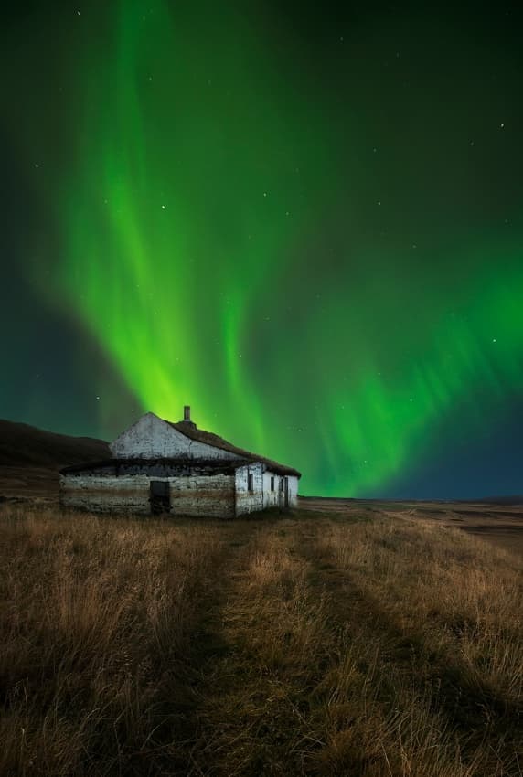Aurora Over Abandoned House by Bragi Ingibergsson - BRIN — canvas wall art