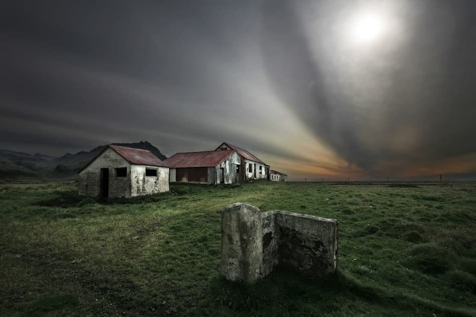 Abandoned Homestead Light by Bragi Ingibergsson - BRIN — canvas wall art