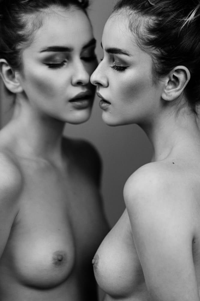 SENSUAL BEAUTY [Romana U] by Martin Krystynek MQEP — canvas wall art
