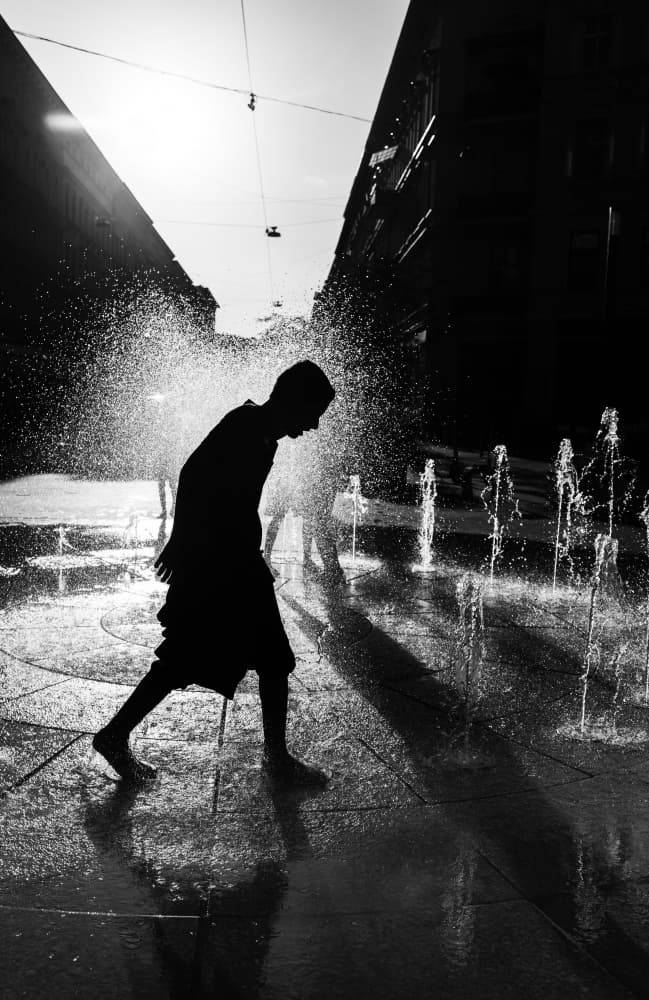 Splashing City Silhouette by Anna Niemiec — canvas wall art