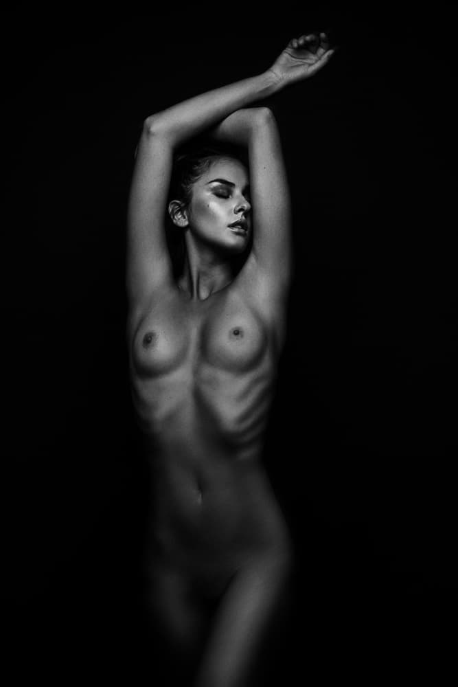 SENSUAL BEAUTY [Romana U] by Martin Krystynek MQEP — canvas wall art