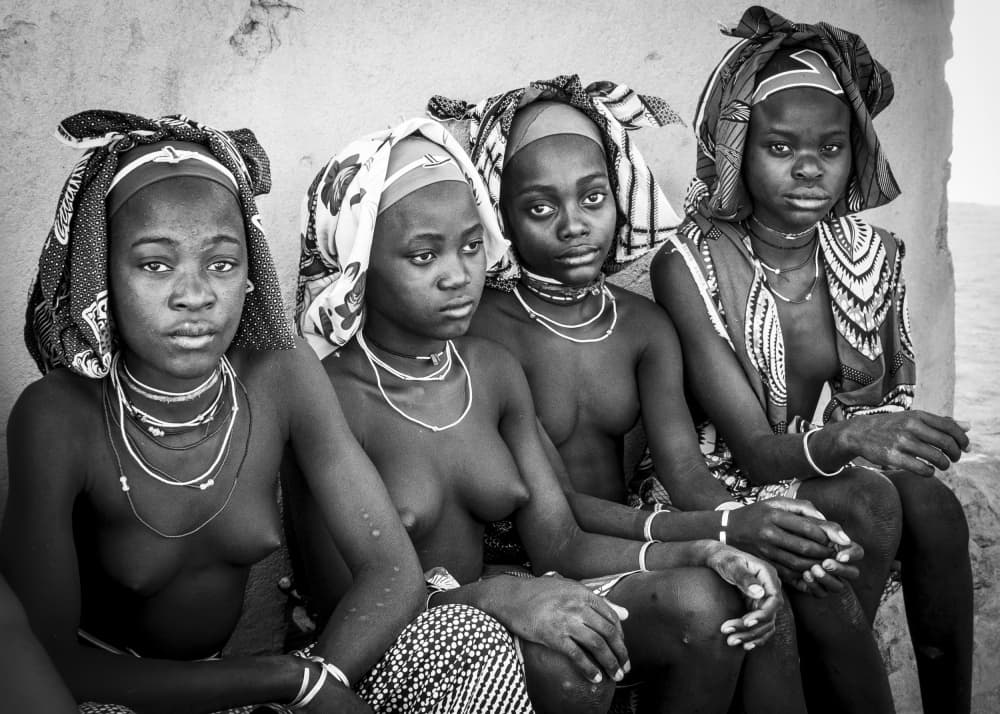 Mucubal girls at Virei, southern Angola (bnw) by Elena Molina — canvas wall art