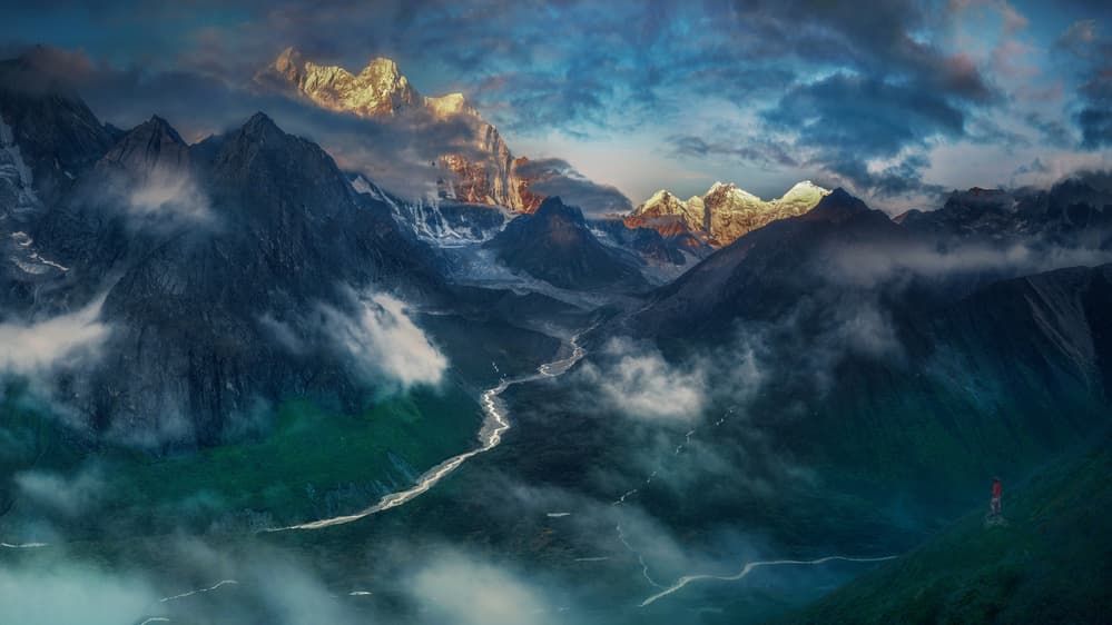 Majestic Mountain Sunrise by Selions（陈磊） — canvas wall art