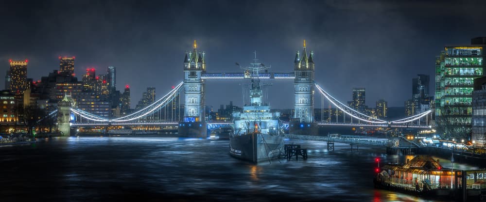 Tower Bridge Night by Antonio Melián Vega — canvas wall art