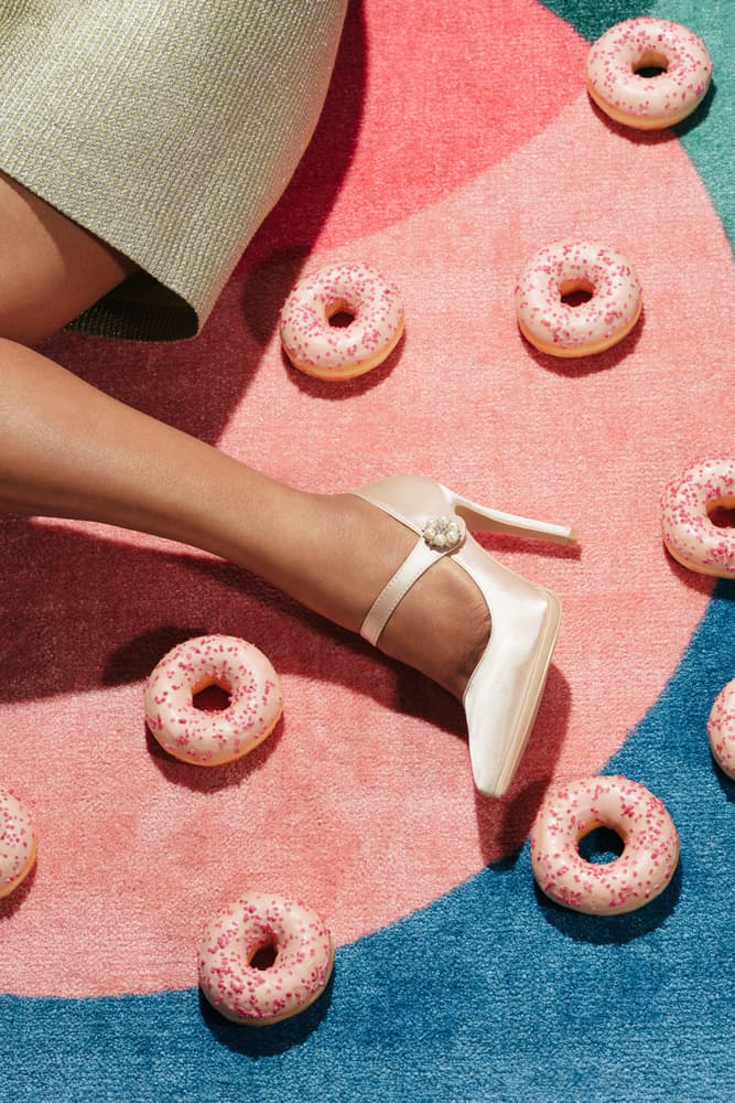 Sweet Fashion Steps by Pictufy Studio III — canvas wall art