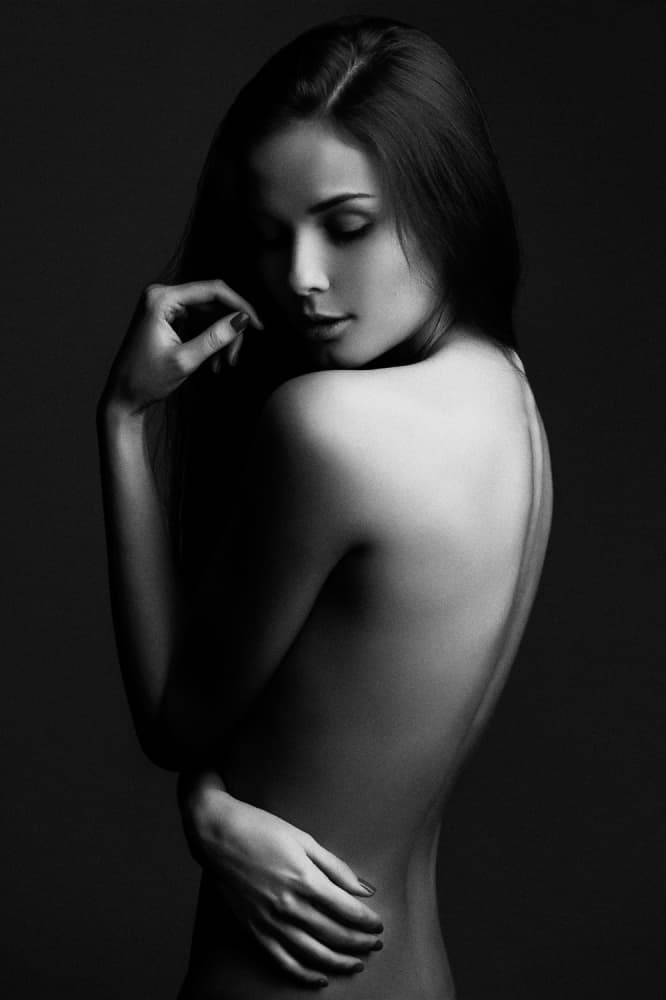 Graceful Female Profile by Martin Krystynek MQEP — canvas wall art