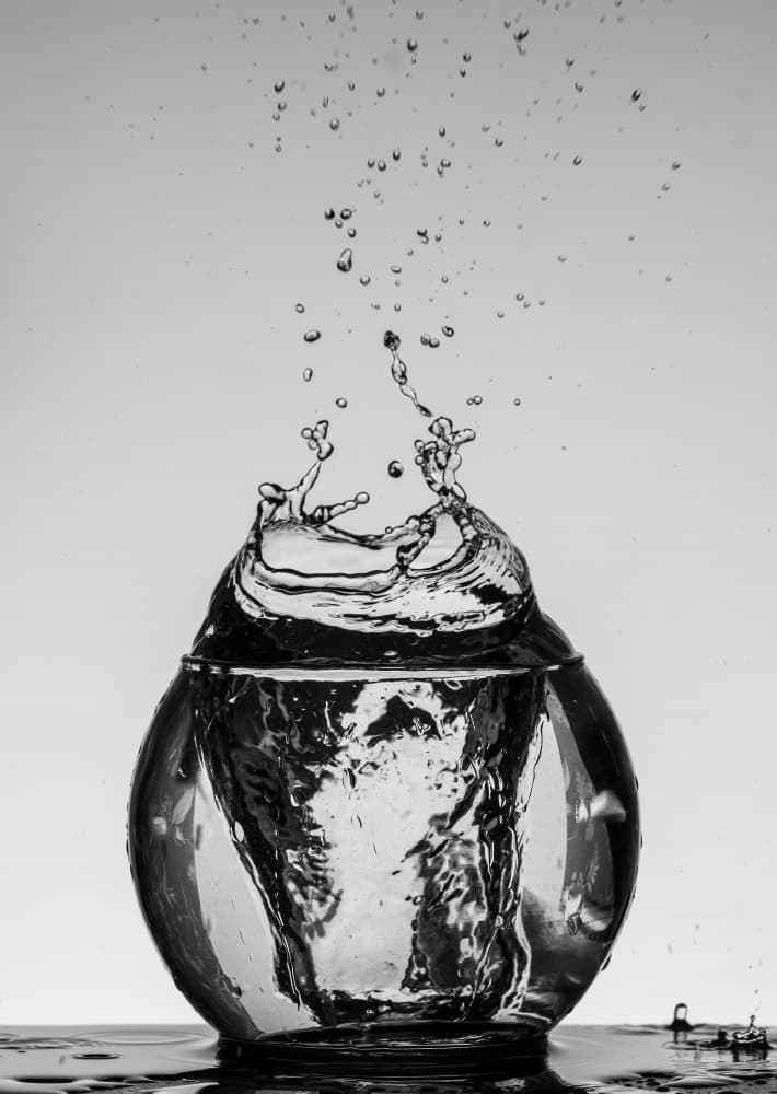 Dynamic Water Splash by hussain alqattan — canvas wall art