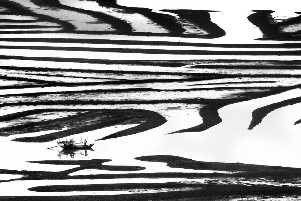 Abstract Tide and Boat by YouduTian(田有杜) — canvas wall art
