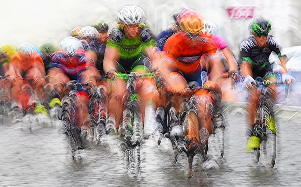 Dynamic Cycling Race by Lou Urlings — canvas wall art
