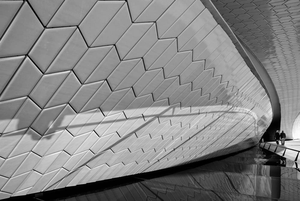 Geometric Wall Curve by Fernando Alves — canvas wall art