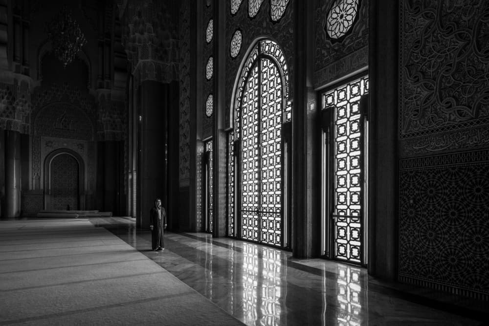 Grand Mosque Solitude by Songlin Xu — canvas wall art