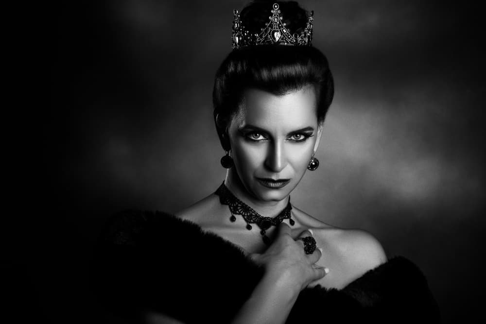 Regal Queen Portrait by Peppe Tambè — canvas wall art