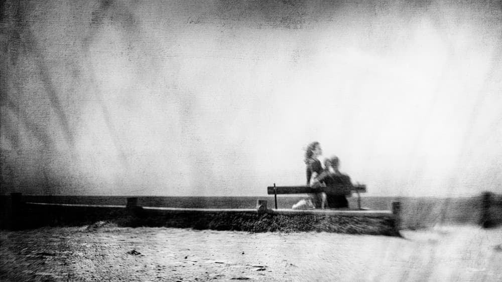 Lovers by the Sea by Ina Tänzer — canvas wall art