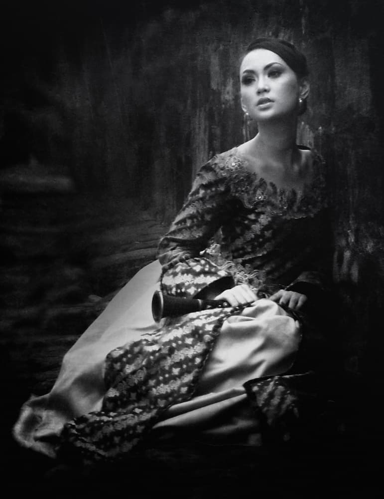 Elegant Batik Woman by Kahar Lagaa — canvas wall art