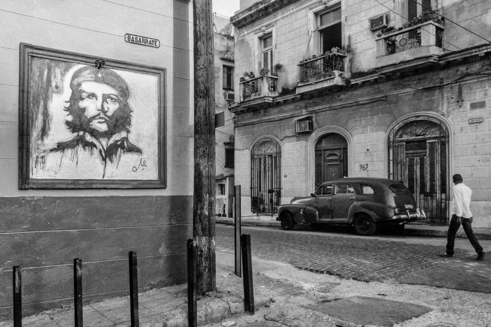 Cuban Street Che Guevara by Andy Bauer — canvas wall art