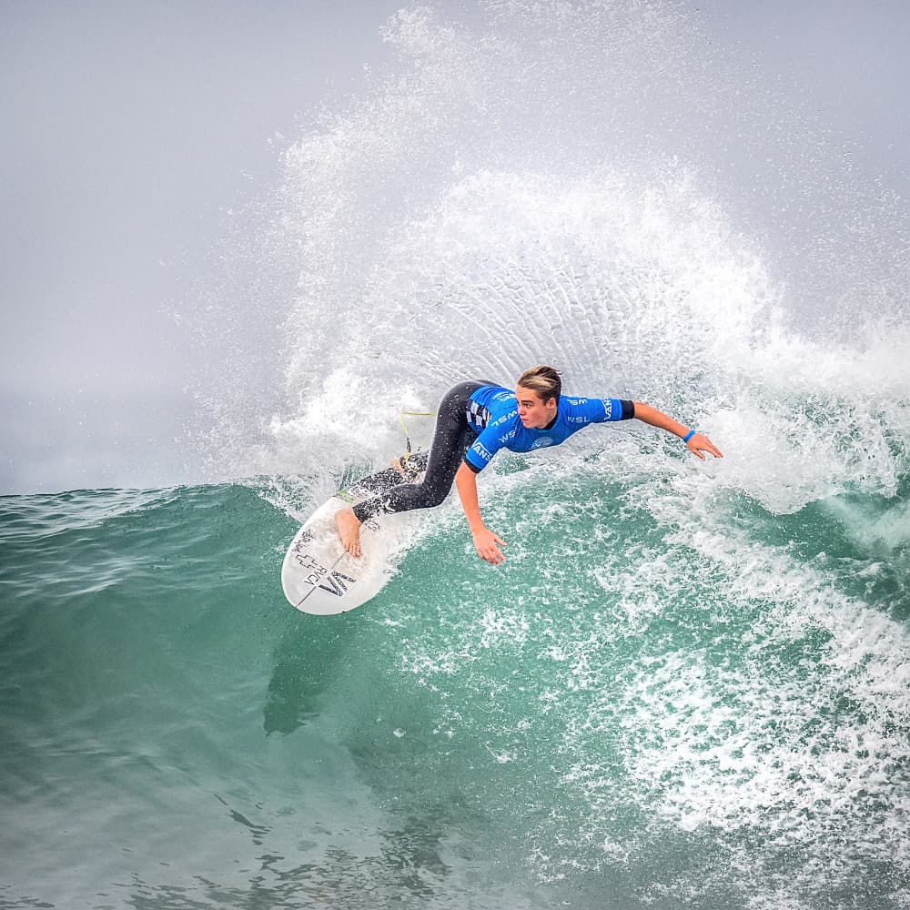 Dynamic Surf Ride by David H Yang — canvas wall art