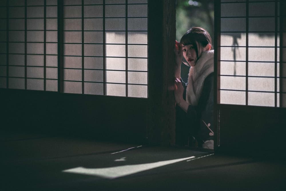 Curious Japanese Woman by 7 Flavor C/P — canvas wall art