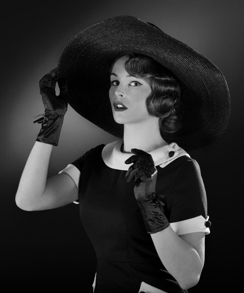 Retro Glamour Lady by Manu Allicot — canvas wall art