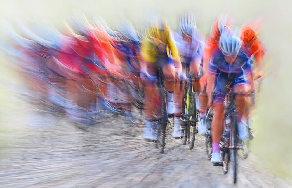 Dynamic Cycling Race by Lou Urlings — canvas wall art