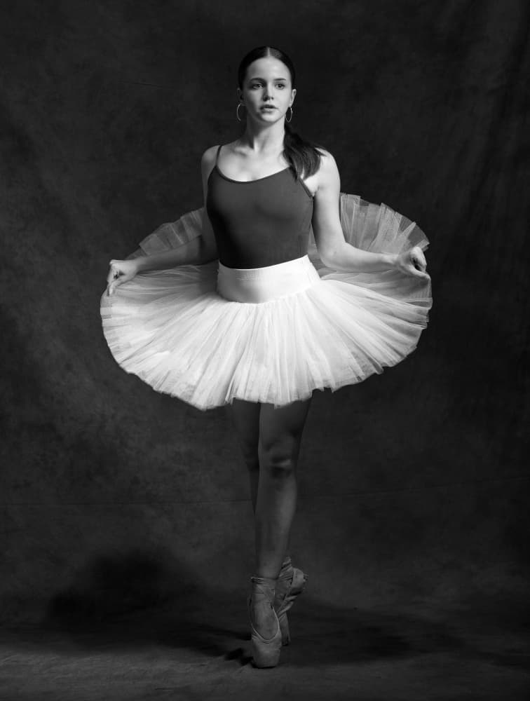 Graceful Ballerina En Pointe by Offer Ellbogen — canvas wall art