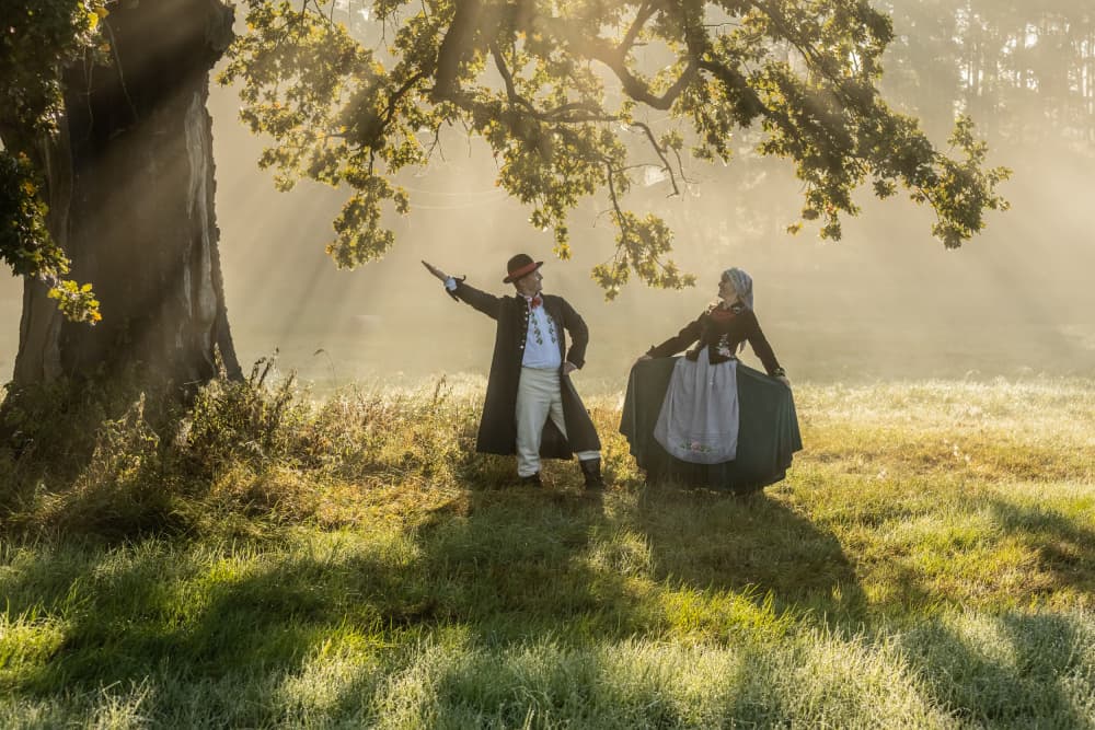Traditional Couple Sunbeams by Leszek Paradowski — canvas wall art