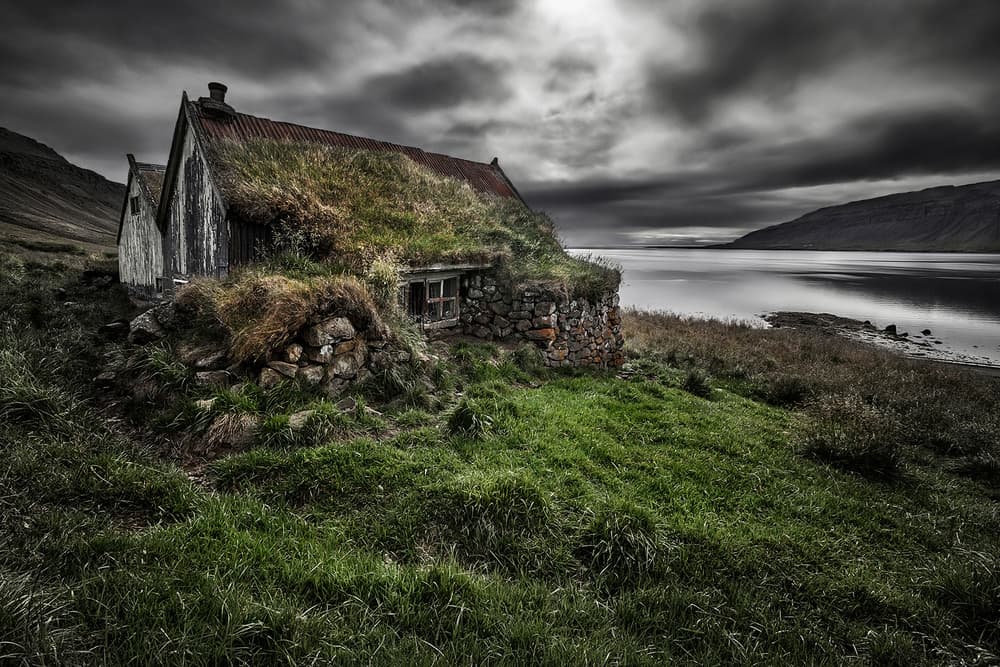Rustic Fjord Cottage by Bragi Ingibergsson - BRIN — canvas wall art