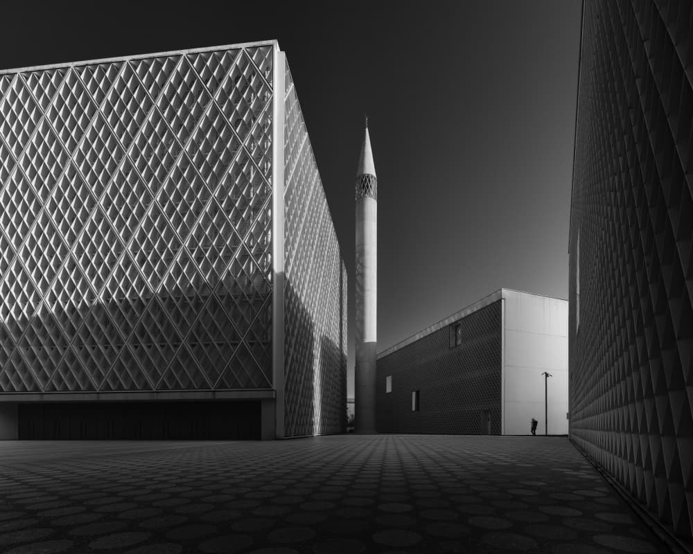 Minimalist Mosque Architecture by Thomas de Franzoni — canvas wall art