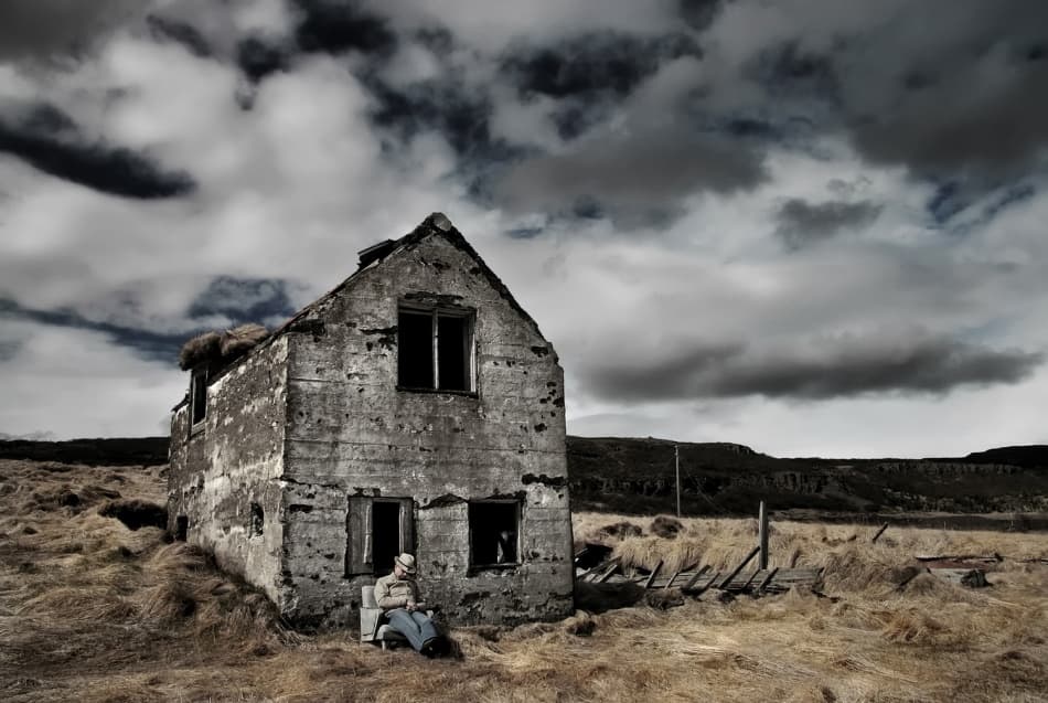 Weathered House Solitude by Bragi Ingibergsson - BRIN — canvas wall art