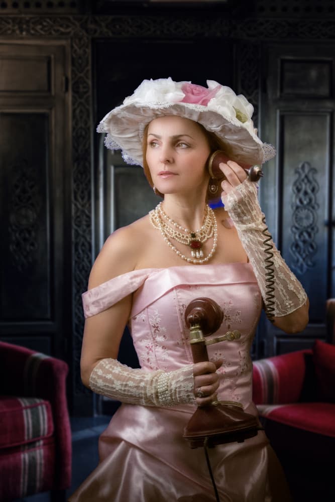 Elegant Lady Vintage Call by Ionel Onofras — canvas wall art