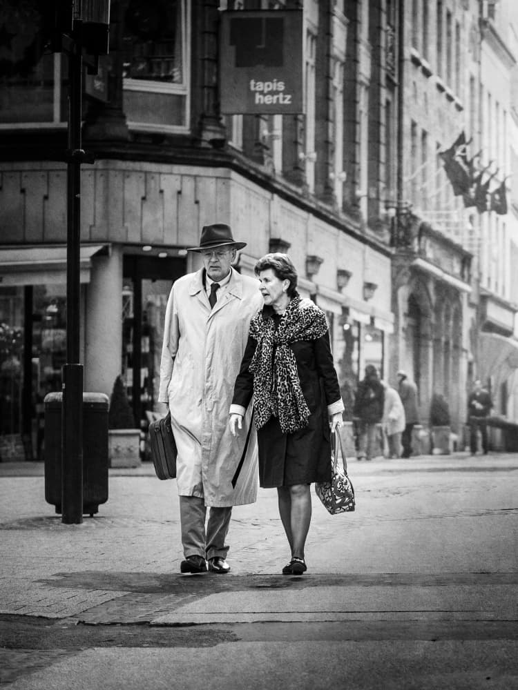 Vintage City Couple by Eiji Yamamoto — canvas wall art