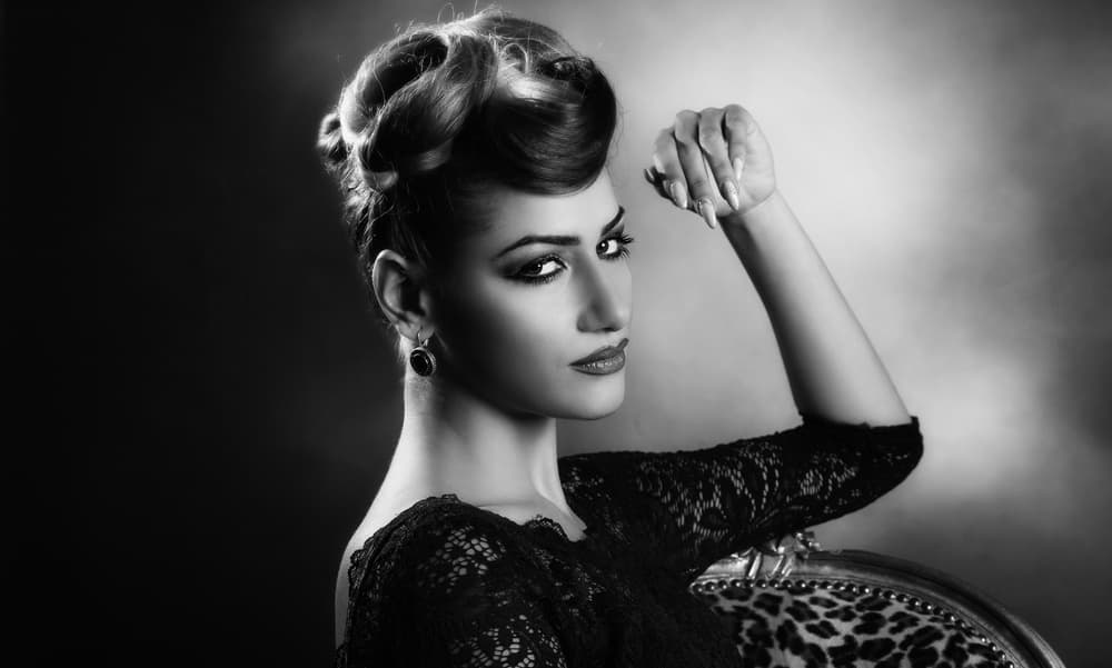 Vintage Glamour Woman by Peppe Tambè — canvas wall art