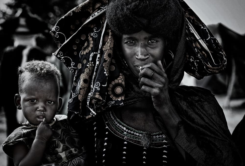 Ethiopian Mother Child by Joxe Inazio Kuesta Garmendia — canvas wall art