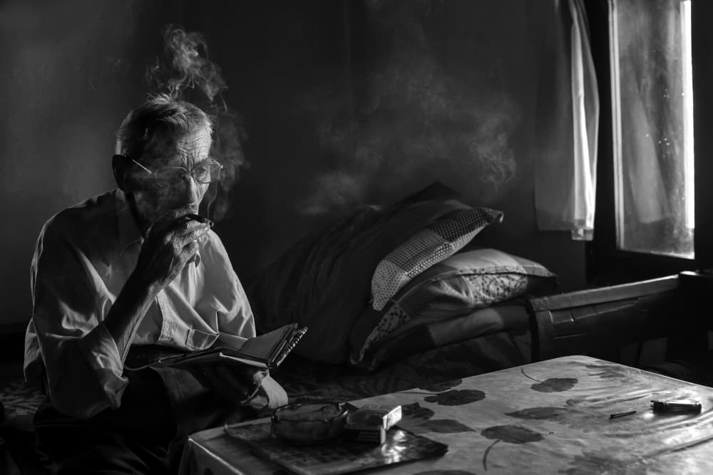 Man Reading Pipe Smoke by Grigore Roibu — canvas wall art