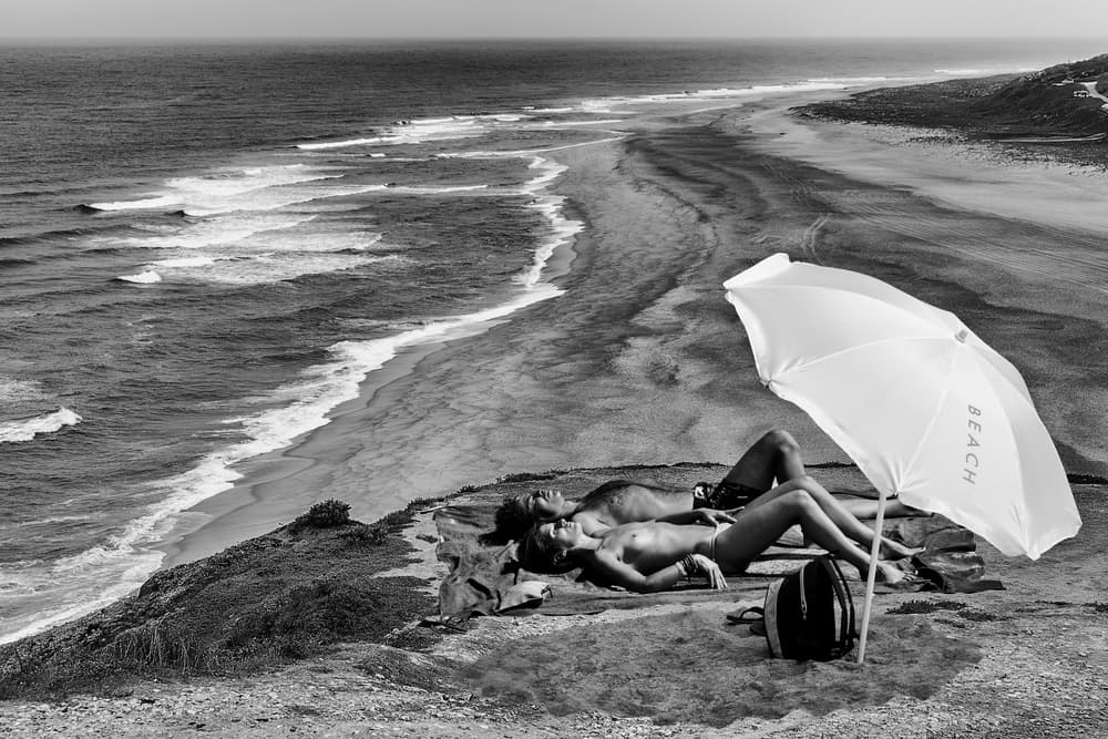 Relaxing Couple Ocean View by Jois Domont ( J.L.G.) — canvas wall art