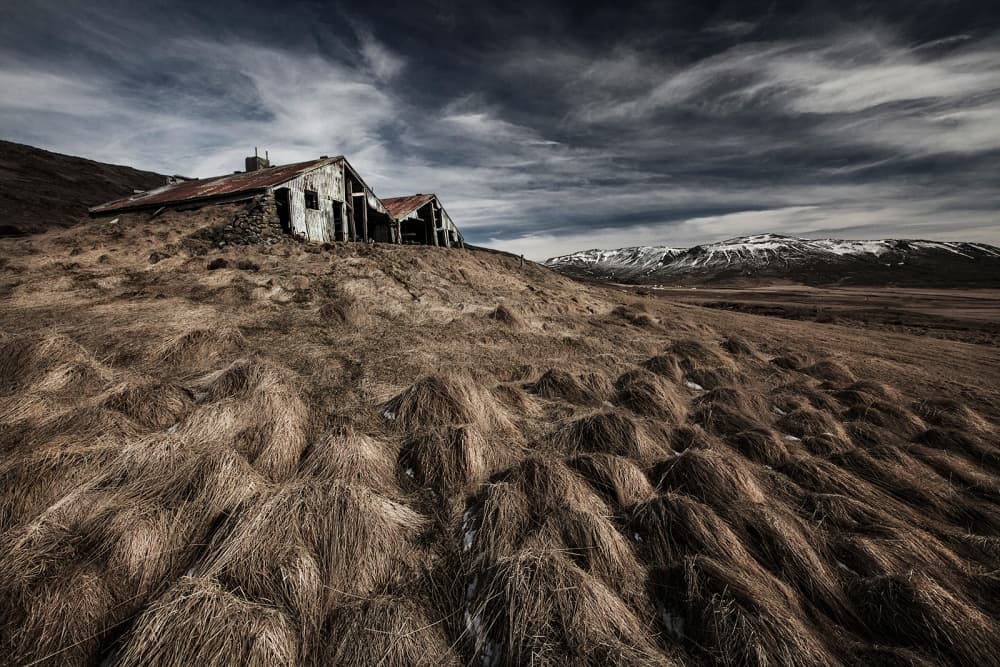 Old Abandoned Homestead by Bragi Ingibergsson - BRIN — canvas wall art