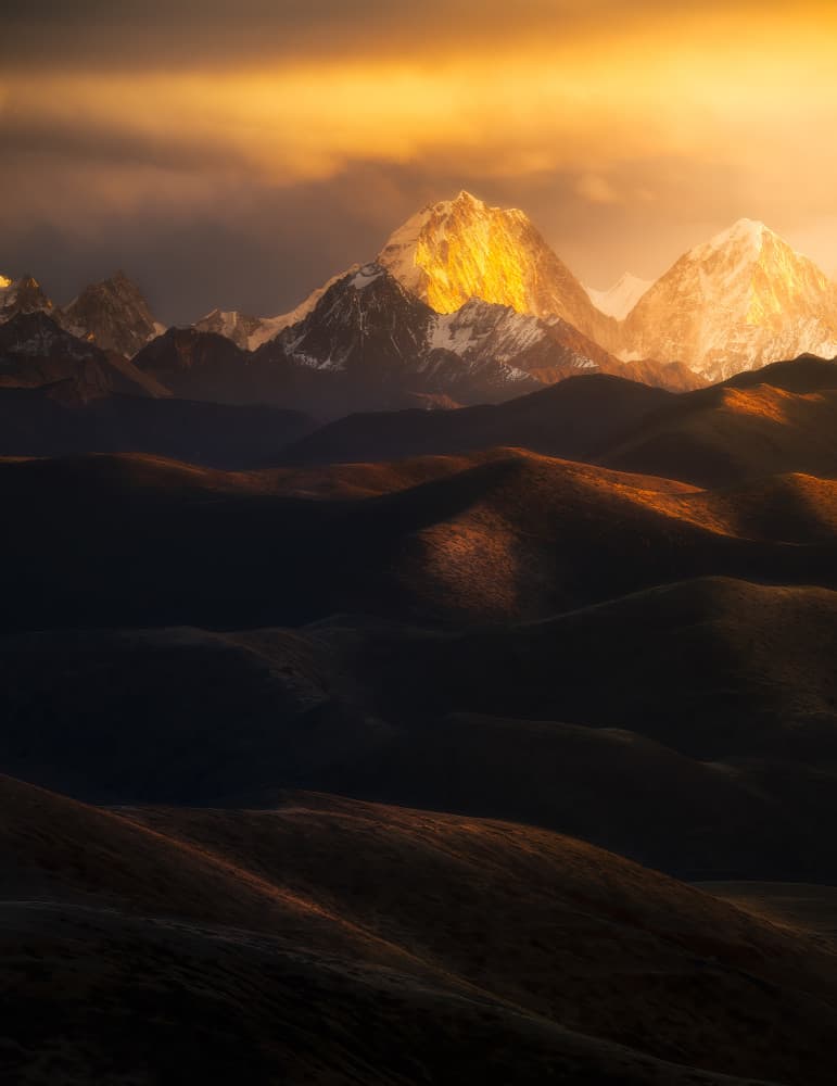 Golden Mountain Majesty by Yezimao — canvas wall art