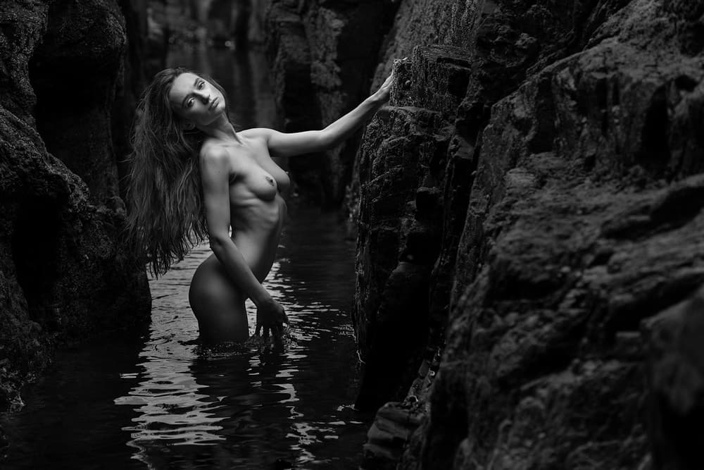 Gloria and the water by Joan Gil Raga — canvas wall art