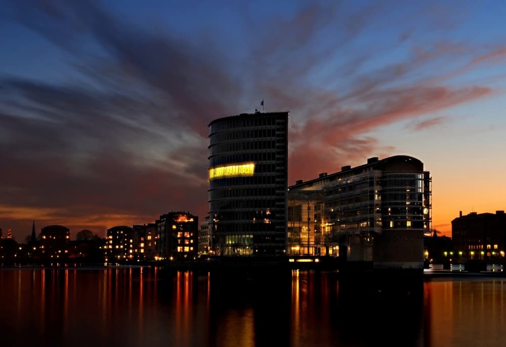 City Reflections at Dusk by Jan Lykke — canvas wall art