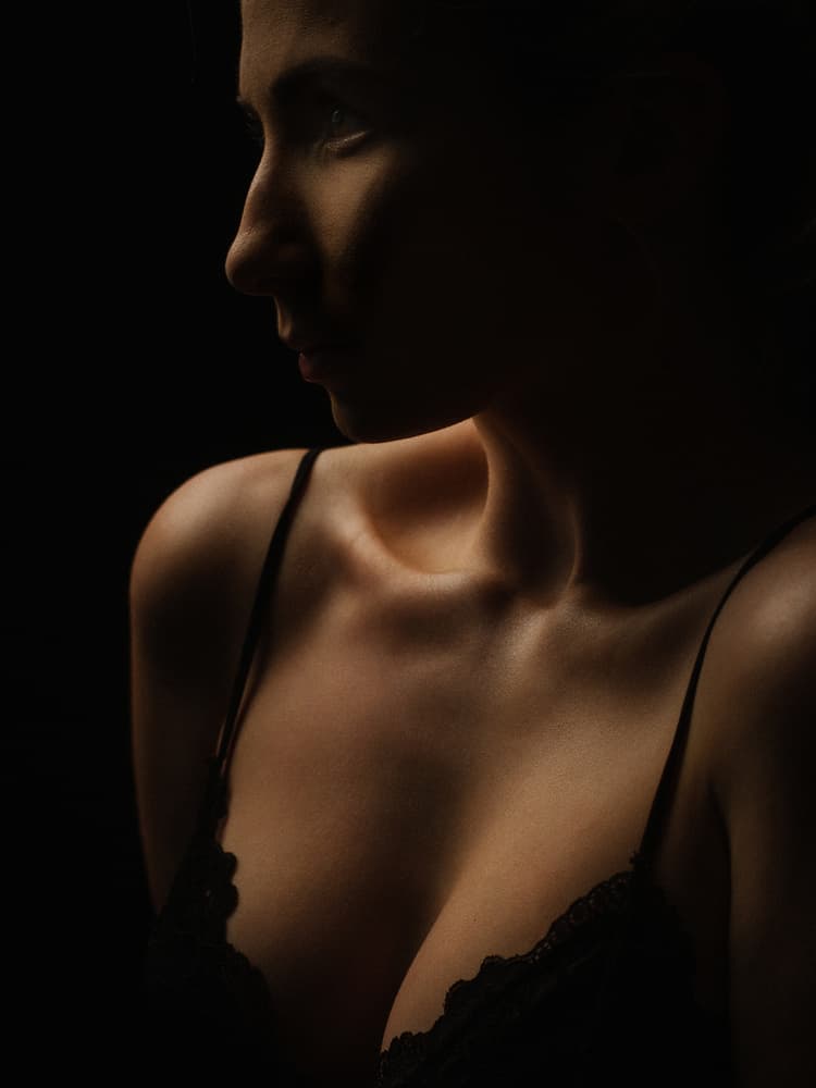 Elegant Profile by Martin Krystynek MQEP — canvas wall art